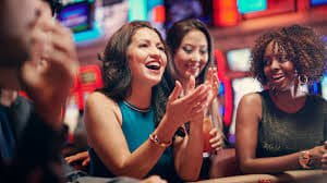 Antarmuka login dan dashboard aplikasi gas togel di perangkat mobile